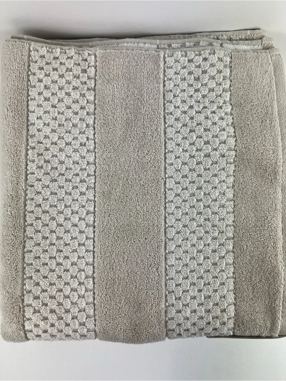 DKNY Bath Towels Tan White Textured Soft Plush 100% Cotton 2 Pc Set NEW